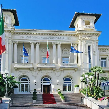 Locazione Turistica Glicine شقة *